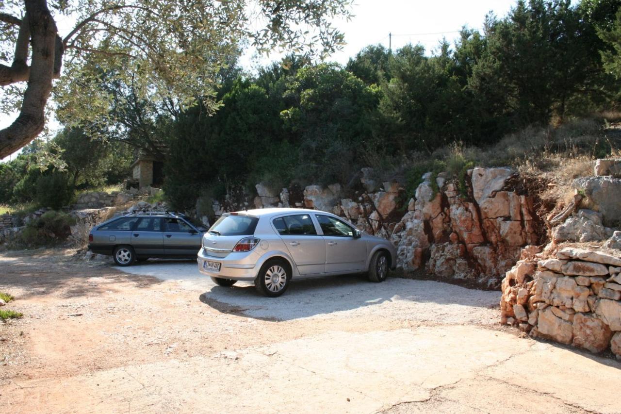 Apartament By The Sea Cove Zarace - Gdinj, Hvar - 4598 *